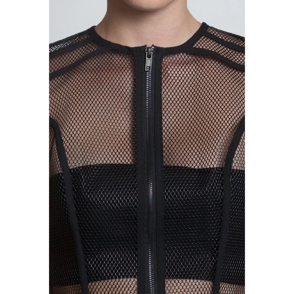 Intrepid Peplum Top - Picture 3 of 4